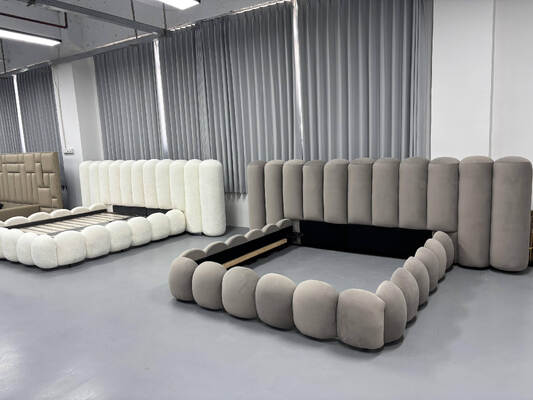MOYI Designer Bedroom Bed Upholstered Double Minimalist Fabric Bed Queen Size Bed Frame Modern BED