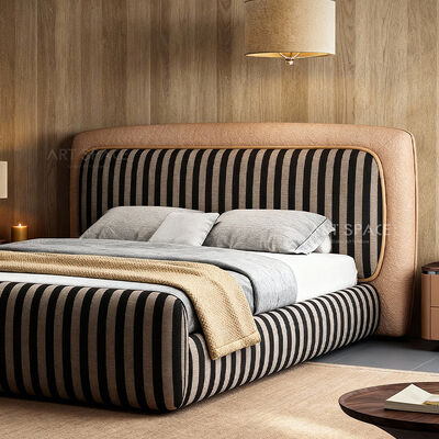Italian New Design High-end King Size Soft Comfortable Modern Fabric Upholstered Plush Back Luxury Bedroom Bed