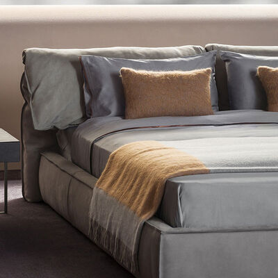 Modern Upholstered Modern King Size Double Beds Italian Design Bedroom Fabric Leather Furnitures Casablanca Down Filling Bed