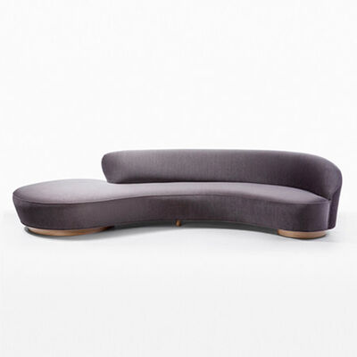 MOYI Waiting Chair Stylish Elegant French Salon Brass Moon Shaped Couch Lobby Velvet Cream Pink Curved Sofa