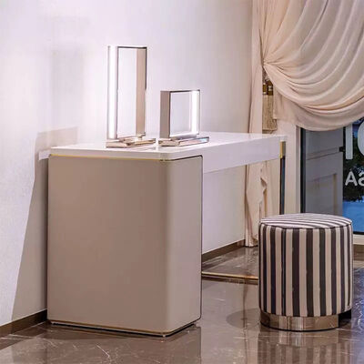 MOYI Nordic Simple Wood Frame Metal Leg Dresser Dressing Table With Mirror Hotel Bedroom Makeup Vanities Furniture